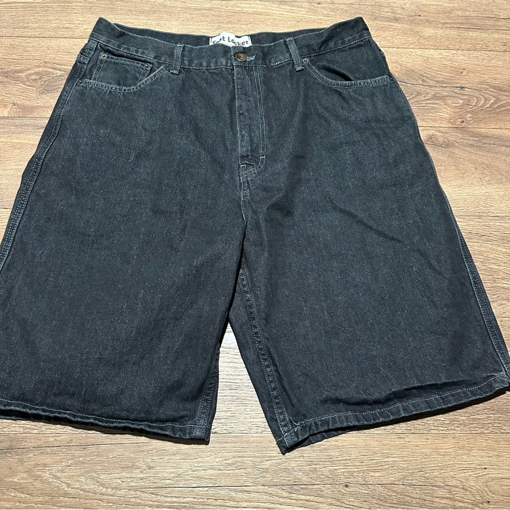 Foot Locker Vintage Black Denim‎ Shorts Size 38